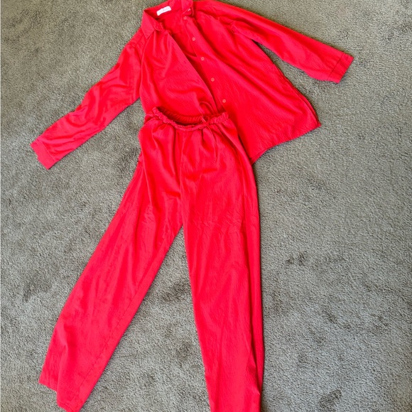 women's light suit (trousers and long shirt) made of crepe fabric - Picture 2 of 2